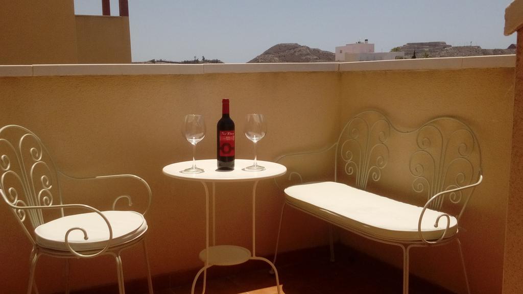 Apartamento Relax อากีลัส ภายนอก รูปภาพ